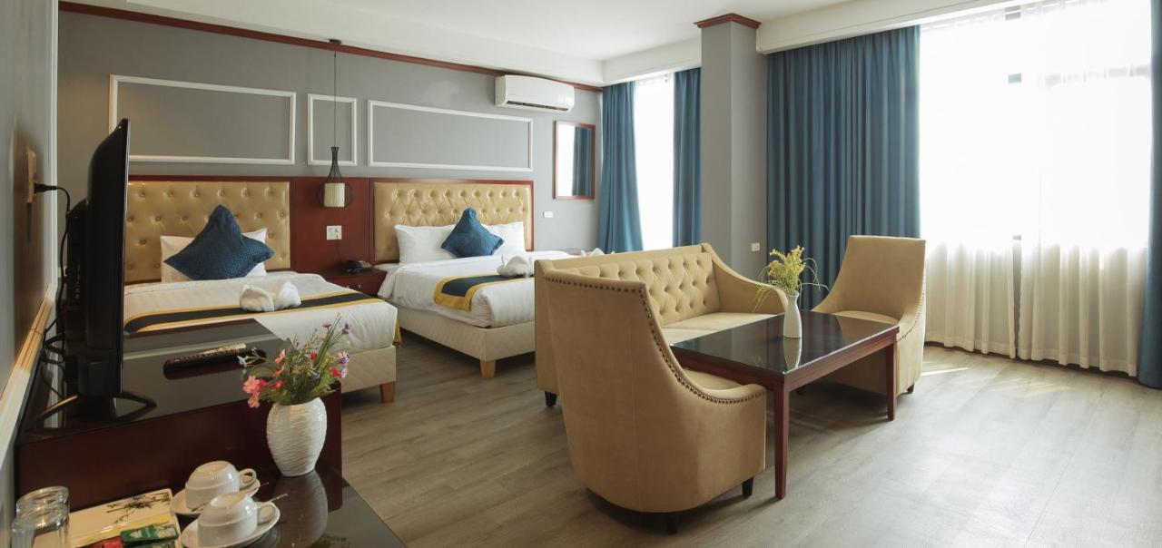 Confetti Garden Hotel 방 비엥 외부 사진